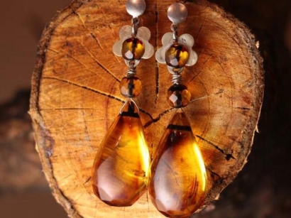 進(jìn)口俄羅斯琥珀原石報(bào)關(guān)公司-18年礦石進(jìn)口通關(guān)經(jīng)驗(yàn)