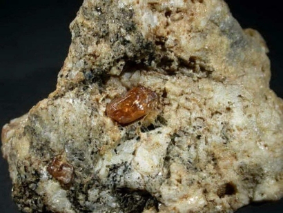 進口非洲鋯礦石報關代理流程及報關報檢注意事項