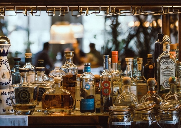 1640937894380846.jpg 青島烈酒進(jìn)口報(bào)關(guān)行_副本.jpg