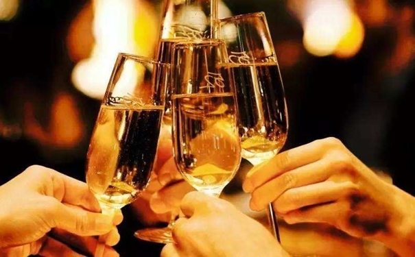 起泡酒進口清關(guān)所需要的流程及其注意事項 起泡酒進口清關(guān)